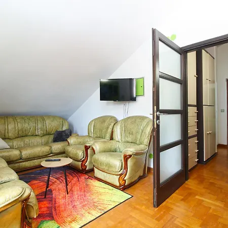 Richard 2319 Appartamento *