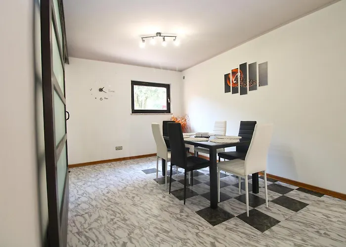 Richard 2319 Apartament *