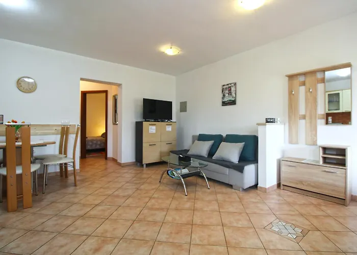 Richard 2319 Apartament Pjescana Uvala