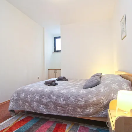 Richard 2319 Apartment Pjescana Uvala